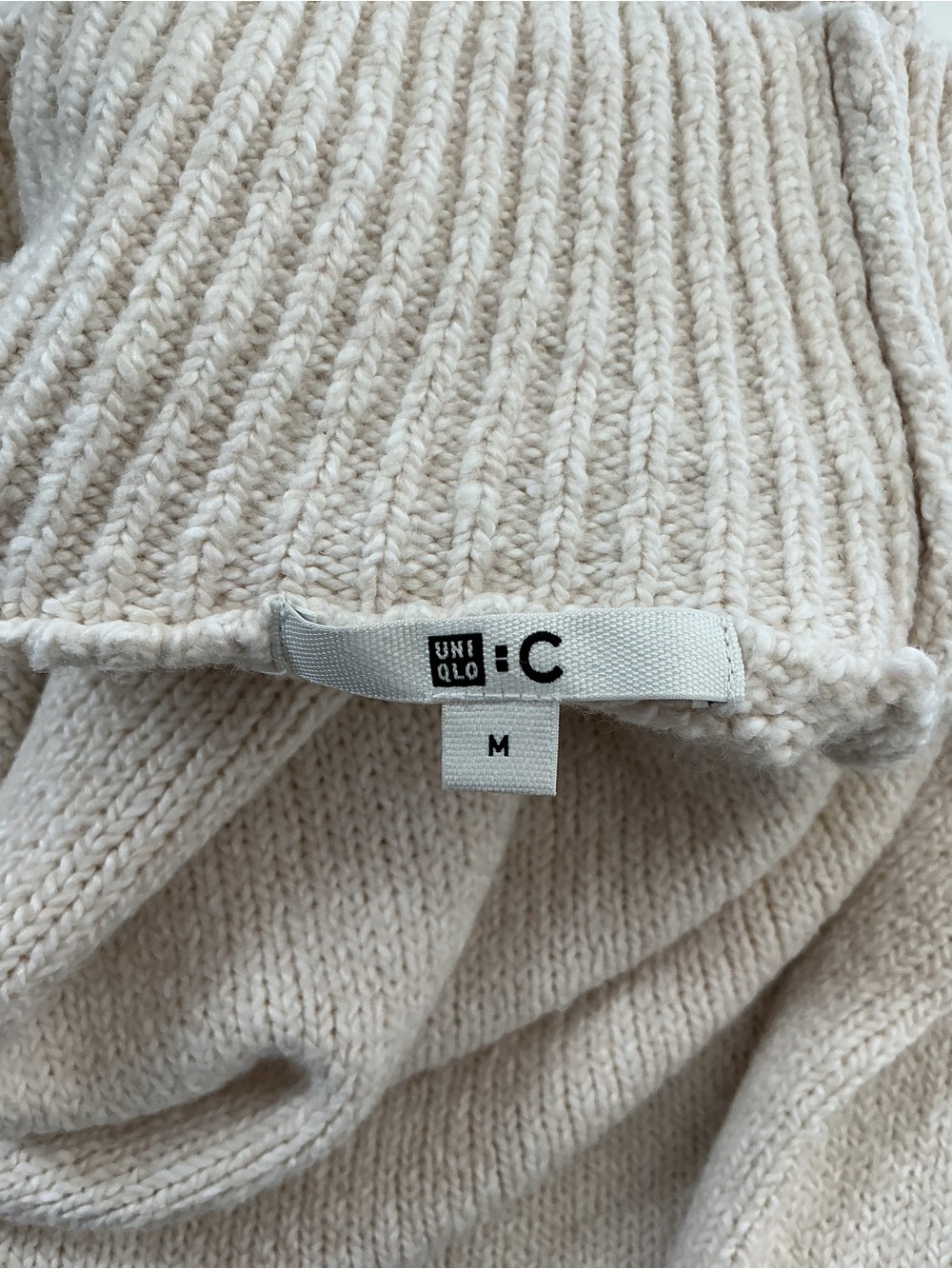 Uniqlo x Clare Waight Keller soft knit high neck sweater - Picture 6 of 7
